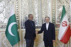 وزیر کشور پاکستان در تهران: حامل پیام مهمی برای مجتبی خامنه‌ای هستم