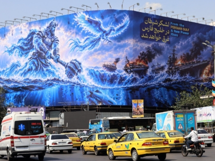 پخش زنده جنگ ایران: دیپلمات ارشد ایران در حالی که جنگ ادامه دارد، به چین می‌رود