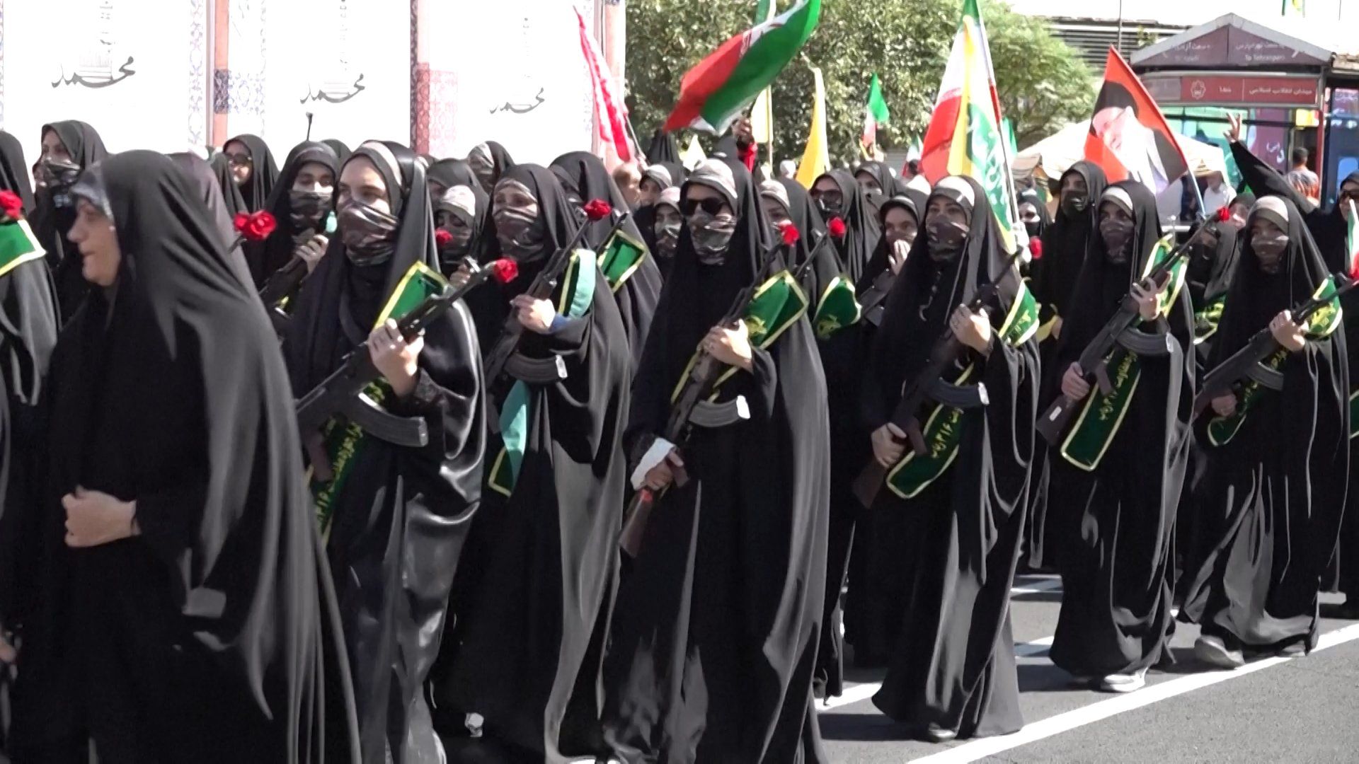 ایران در جریان بسیج مردمی در تهران، قدرت‌نمایی کرد