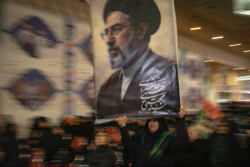شبح مجتبی خامنه‌ای در سپهر سیاسی ایران